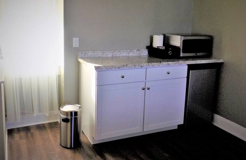 Maysville Apartment | Historic Inn Circ 1790