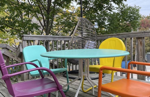 Frankfort Apartment | Historic loft apartment in downtown Frankfort, TWO blocks from Lake Michigan!