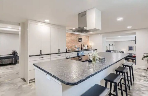 Old North End House | Historic Madison House: Stylish 2BR Couples Haven Near Downtown Colorado Springs