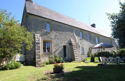 Orglandes Cottage | Historic Manor with Modern Amenities, Fireplace, and Close to D-Day Beaches
