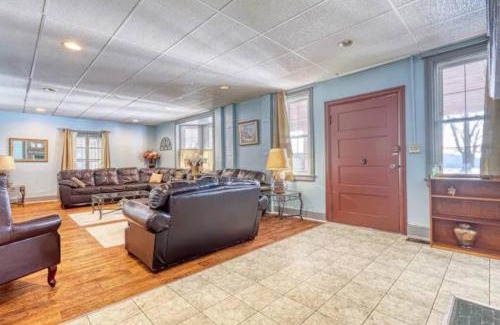 Waynesboro House | Historic Mansion with Summit View