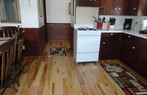 Port Ontario House | Historic Selkirk Lighthouse - BOTH Floors