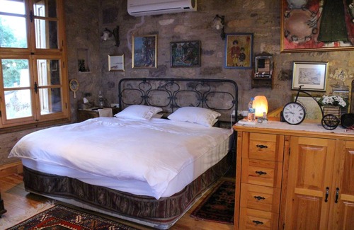 Ayvalik House | Historic stone house with view and large garden in Cunda / Ayvalik