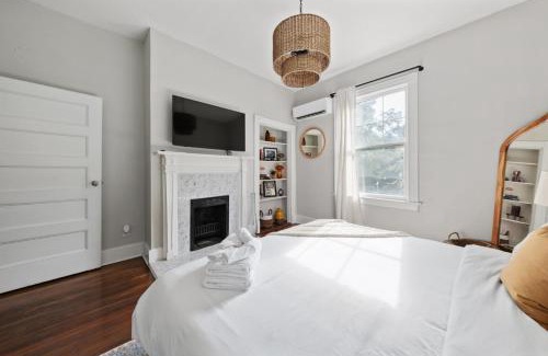 Macon Apartment | Historic Suite Unit 4 Downtown Macon