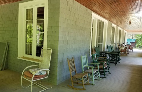 Chocorua House | Historic "Summer Cottage" in the White Mountains