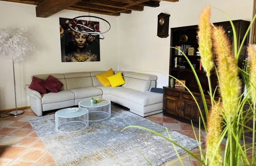 Ginsheim-Gustavsburg House | Historic vacation home on the Main, 110 sqm, large terrace, modern and renovated