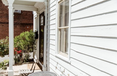 Northampton House | Historic Williams House 2-bedroom downtown Northampton with AC, WiFi