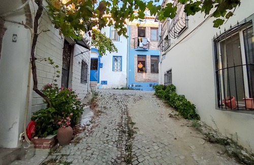 Ayvalik City Center House | Historical Guest House with Private Elevator
