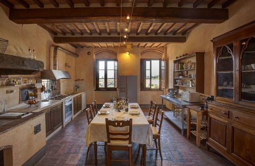 Colle di Val d'Elsa Apartment | Historical building of the 15th century medieval village