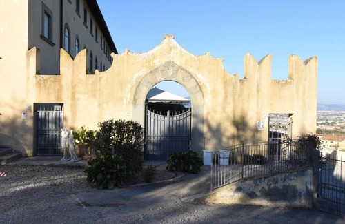 Lastra a Signa Apartment | Historical palace in the heart of Tuscany