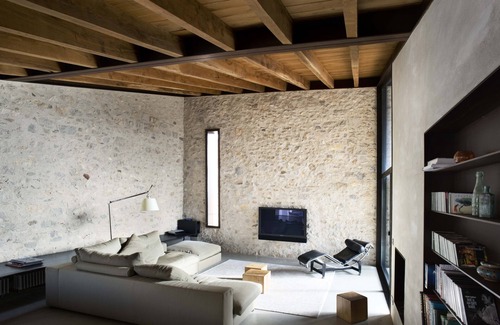 Barri Vell Apartment | Historical stone house renovated with modern style