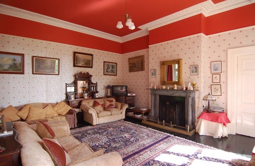 Mullinahone Other | Historically homely castle with stunning wall gardens, perfect for group stays