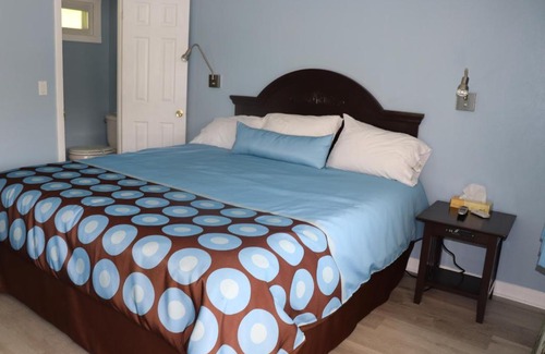 Cornwall Bridge Hotel | Hitching Post Motel
