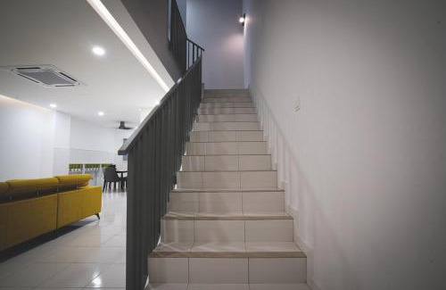 Shah Alam House | HM Residence 11pax Setia City Convention