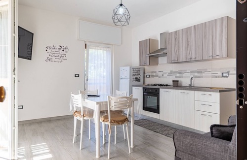 Monti D'arena-Bosco Caggione House | Holiday Home 'Sole' with Sea View, Wi-Fi and Air Conditioning