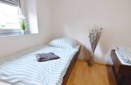 Mechernich Apartment | HÖ01 large apartment with dryer and washing machine