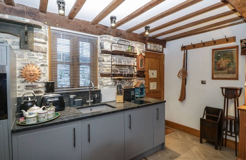 Hay on Wye Cottage | Hoarders Cottage