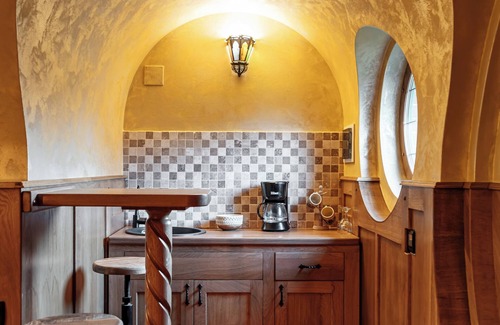 Zarnesti Cottage | Hobbit House in marvelous Râșnov with Lake view