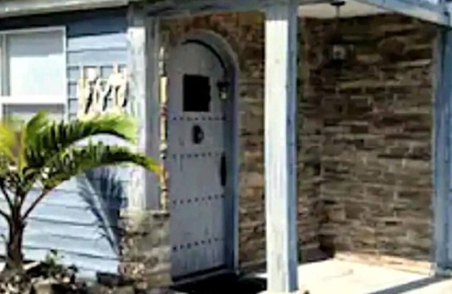 Jacarandas House | Hobbit House, Tiny Home.