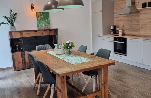 Rot am See Cabin | Hochwertig Ausgestattete Ferienwohnung in Idyllischer, Ruhiger Lage