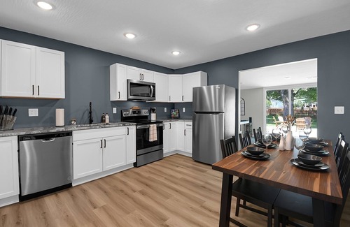 Lancaster House | Hocking Hills Hideaway: Relaxing Retreat with Hot Tub, Fire Pit, Pool Table!