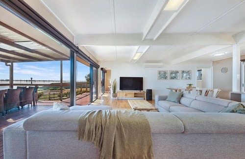 Yarrawonga House | Hogan's Lakehouse