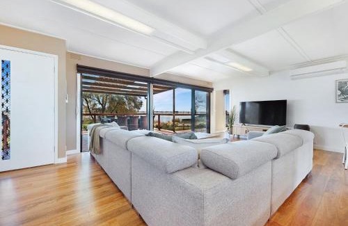 Yarrawonga House | Hogan's Lakehouse