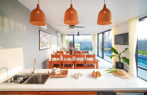 Cua Đai House | Hola Villa 1 by Ovui