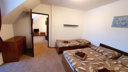 Ratibor Hotel | Holenský dvůr
