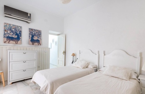 Museo Apartment | Holi-Rent Moratín Sevilla