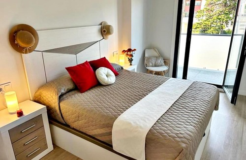 Sabaris Apartment | Holibai, Bon Xeito, Moderno y Cómodo Apartamento