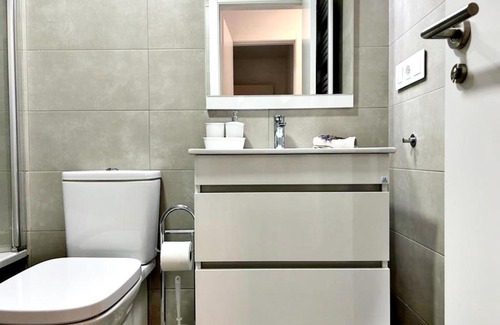Sabaris Apartment | Holibai, Bon Xeito, Moderno y Cómodo Apartamento