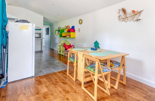 Sainte-Reine-de-Bretagne House | Holiday Home 'Le Petit Nid' with Private Terrace, Wi-Fi and Air Conditioning