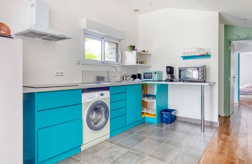 Sainte-Reine-de-Bretagne House | Holiday Home 'Le Petit Nid' with Private Terrace, Wi-Fi and Air Conditioning