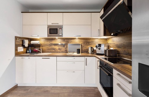 Muldestausee Apartment | Holiday Apartment "Spanier" with Lake View, Private Terrace & Wi-Fi
