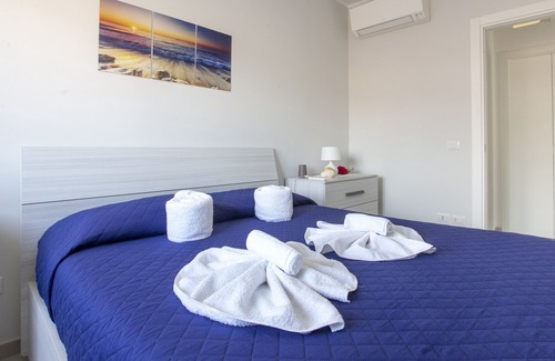 Sant'Agata di Militello Apartment | Holiday Apartment "Moderno Centro Cittá" with Balcony & Wi-Fi