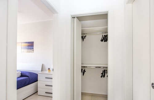 Sant'Agata di Militello Apartment | Holiday Apartment "Moderno Centro Cittá" with Balcony & Wi-Fi