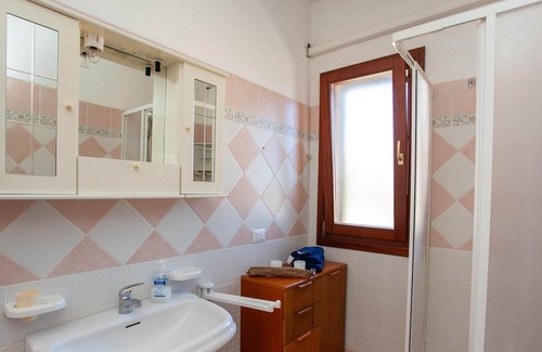 Buddittogliu Straulas House | Holiday Apartment with Air Conditioning, Parking Available; Pets Allowed