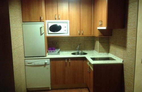 Rabanera del Pinar House | Holiday Apartment "Casa Rural Roblegordo" with Mountain View, Private & Shared Terrace