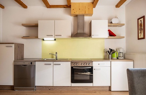 Fie allo Sciliar Apartment | Holiday Apartment "Oberpatiglhof - Lukas" with Mountain View, Shared Terrace & Wi-Fi