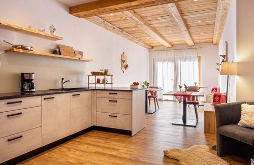 Fie allo Sciliar Apartment | Holiday Apartment "Oberpatiglhof - Lukas" with Mountain View, Shared Terrace & Wi-Fi