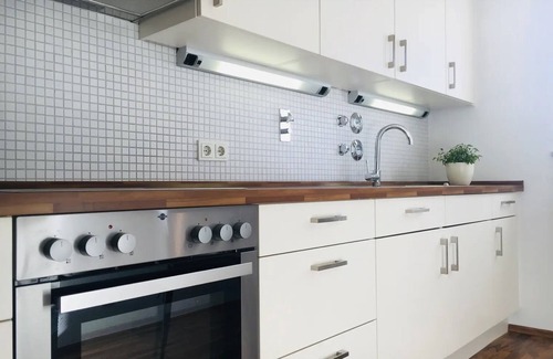 Lindau Apartment | Holiday Apartment "Lieblingsmensch" with Private Balcony and Wi-Fi