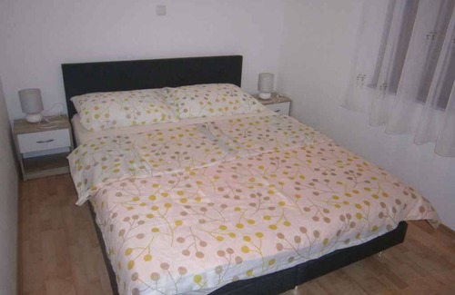 Povile Apartment | Holiday apartment with swimming pool, air conditioning, satellite TV, Internet