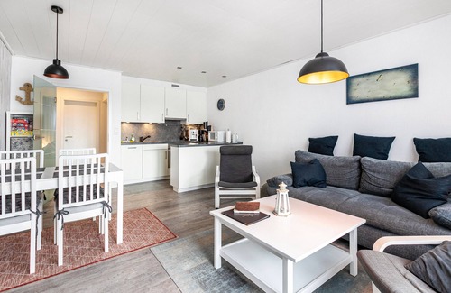Friedrichskoog-Spitze Apartment | Holiday Apartment Silbermöwe with Balcony and Wi-Fi