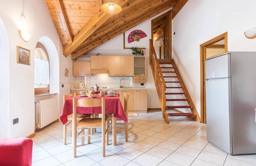 Cogolo Apartment | Holiday Apartment "Bamby - Vioz" with Balcony, Garden & Mountain View