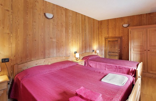 Arvier Apartment | Holiday Apartment "Maison Godioz - 3" with Mountain View & Wi-Fi