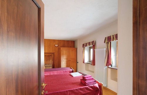 Arvier Apartment | Holiday Apartment "Maison Godioz - 3" with Mountain View & Wi-Fi