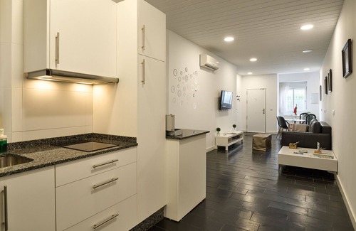 Distrito Noroeste Apartment | Holiday Apartment "Aligrama Cordoba" with A/C & Wi-Fi