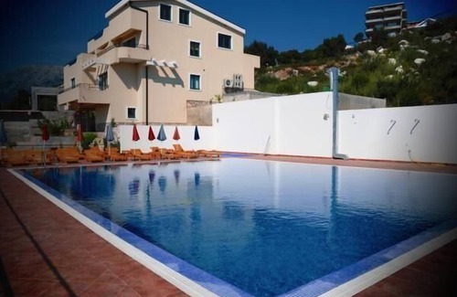 Utjeha Apartment | Holiday apartment Bar for 1 - 4 persons - Holiday apartment in one or multi-family house