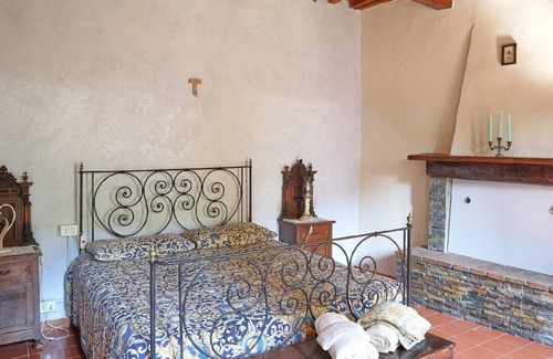 Benabbio House | Holiday apartment Benabbio for 1 - 9 persons with 3 bedrooms - Holiday house